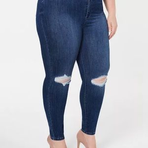 Celebrity pink 18 W trendy Jean!